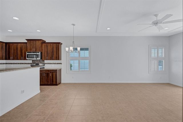 11842 FOREST PARK CIRCLE, Bradenton, FL 34211