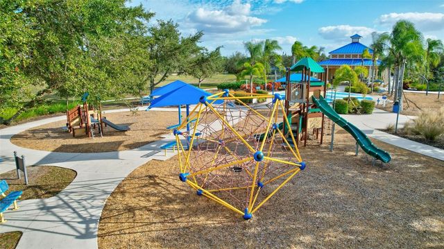 11842 FOREST PARK CIRCLE, Bradenton, FL 34211