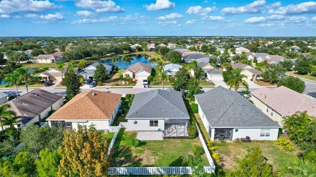 11842 FOREST PARK CIRCLE, Bradenton, FL 34211