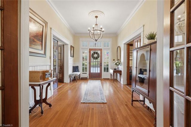 8 Vance Street, Lexington, NC 27292