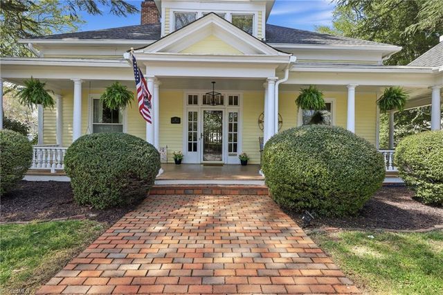 8 Vance Street, Lexington, NC 27292