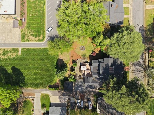 8 Vance Street, Lexington, NC 27292