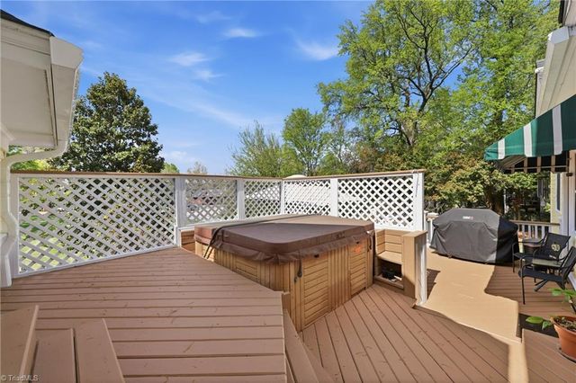 8 Vance Street, Lexington, NC 27292