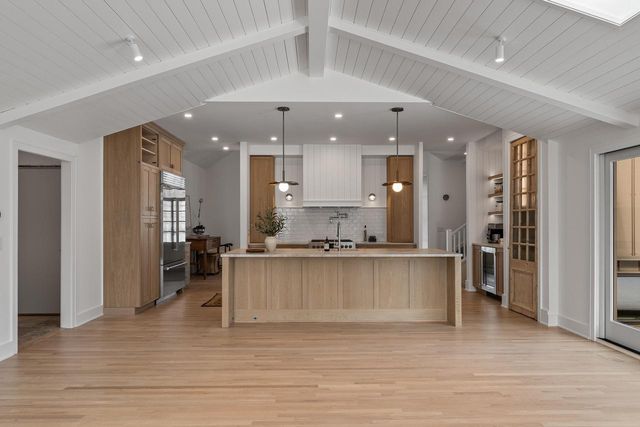 853 Sauganash DRIVE, Fontana, WI 53125