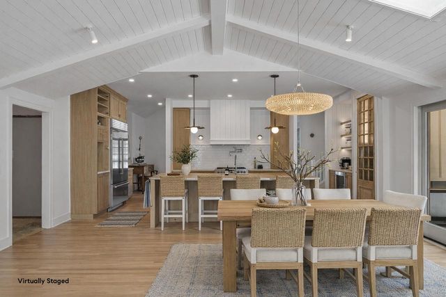 853 Sauganash DRIVE, Fontana, WI 53125