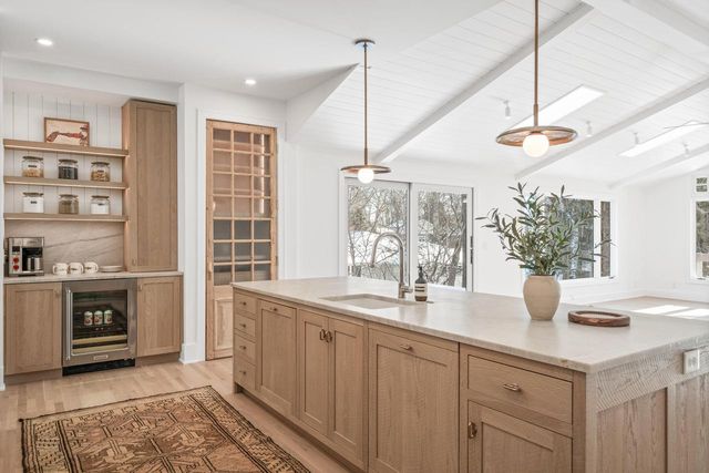 853 Sauganash DRIVE, Fontana, WI 53125