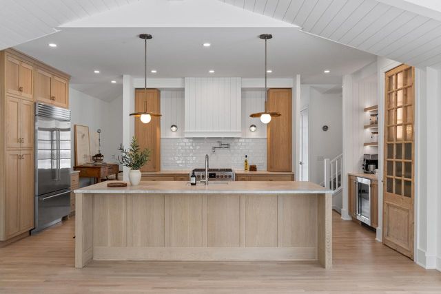 853 Sauganash DRIVE, Fontana, WI 53125