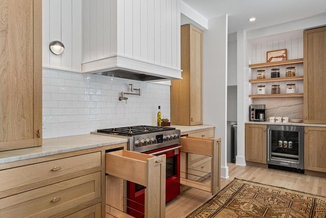 853 Sauganash DRIVE, Fontana, WI 53125