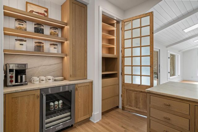 853 Sauganash DRIVE, Fontana, WI 53125