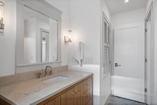 853 Sauganash DRIVE, Fontana, WI 53125