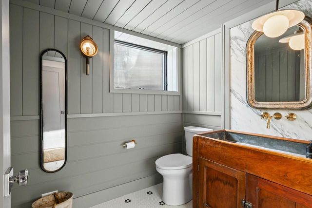 853 Sauganash DRIVE, Fontana, WI 53125