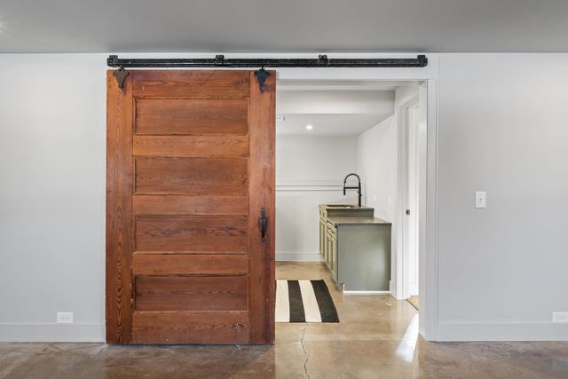 853 Sauganash DRIVE, Fontana, WI 53125