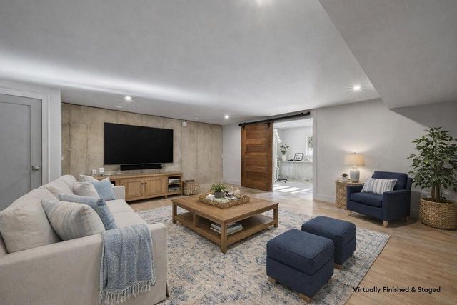 853 Sauganash DRIVE, Fontana, WI 53125