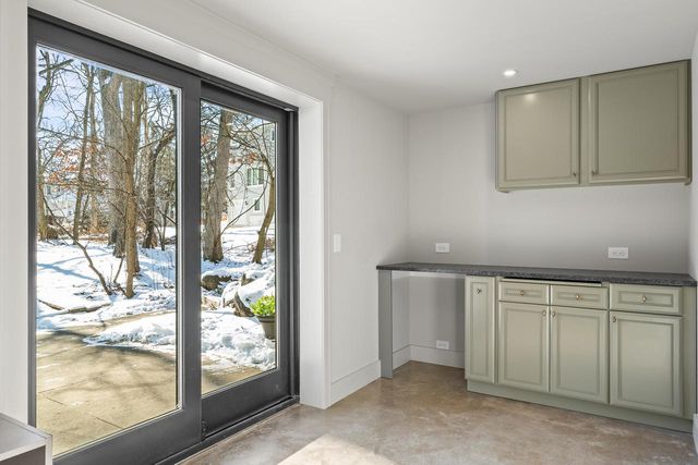 853 Sauganash DRIVE, Fontana, WI 53125