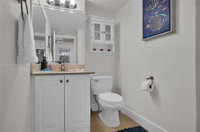 10275 Collins Ave 315, Bal Harbour, FL 33154