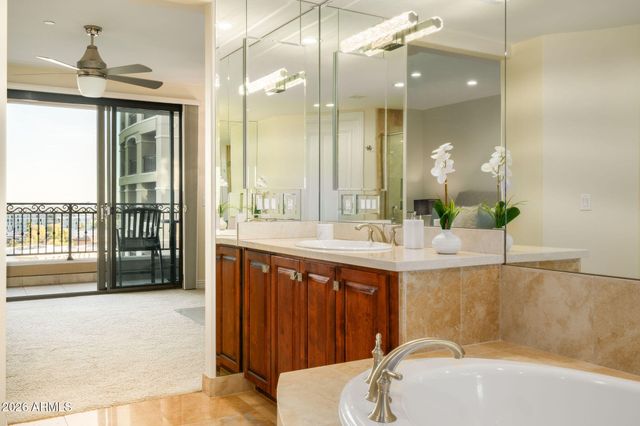 7181 E CAMELBACK Road 907, Scottsdale, AZ 85251