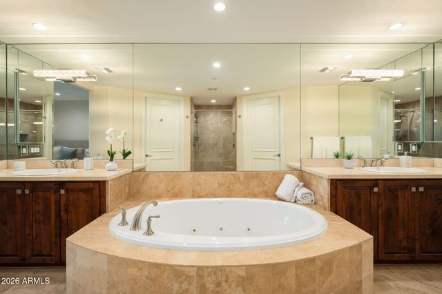 7181 E CAMELBACK Road 907, Scottsdale, AZ 85251