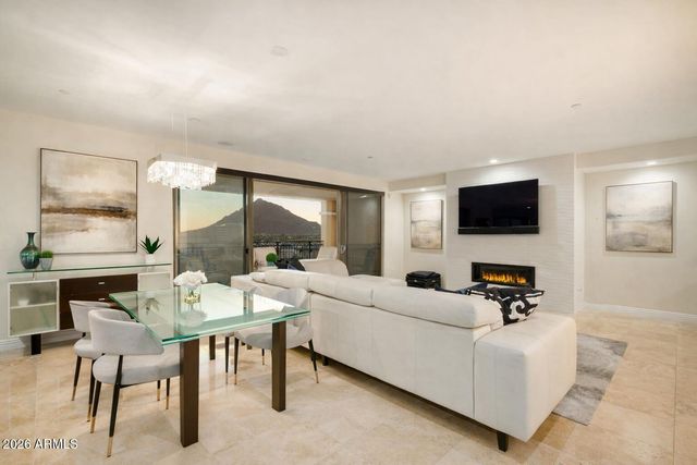 7181 E CAMELBACK Road 907, Scottsdale, AZ 85251