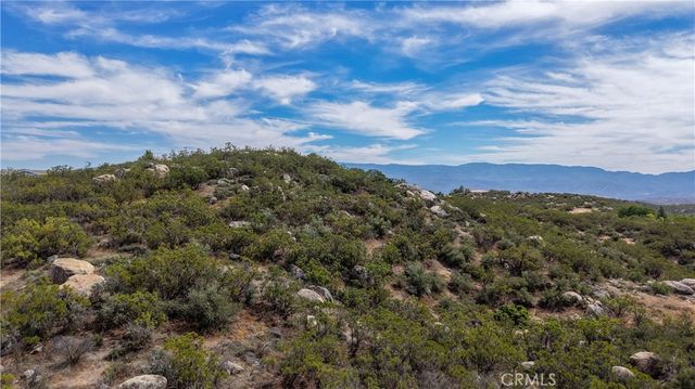1032 Canyonside Court, Aguanga, CA 92532
