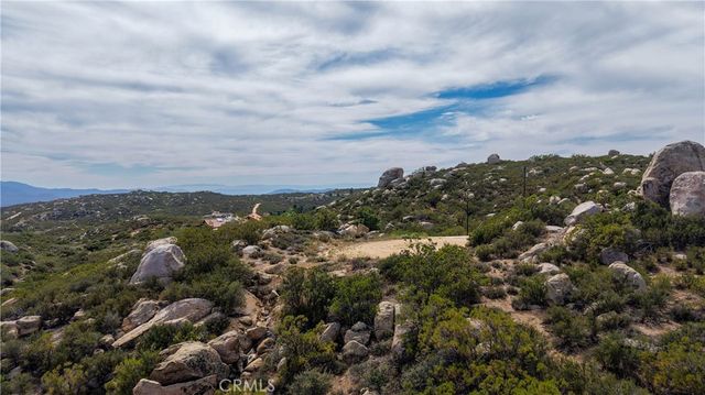 1032 Canyonside Court, Aguanga, CA 92532