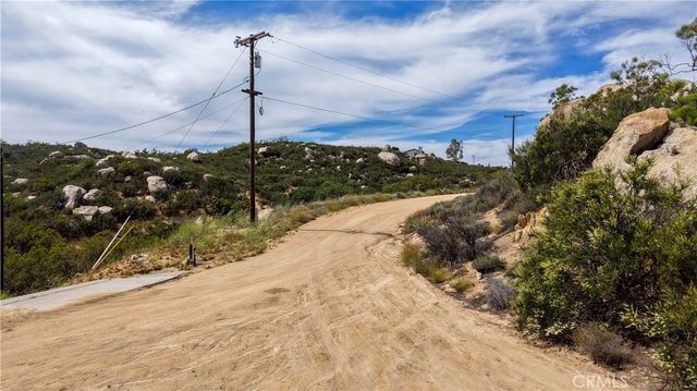 1032 Canyonside Court, Aguanga, CA 92532