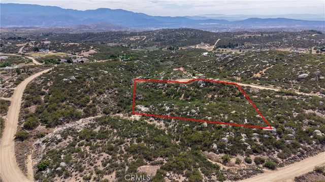 1032 Canyonside Court, Aguanga, CA 92532