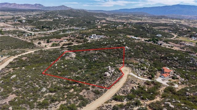 1032 Canyonside Court, Aguanga, CA 92532