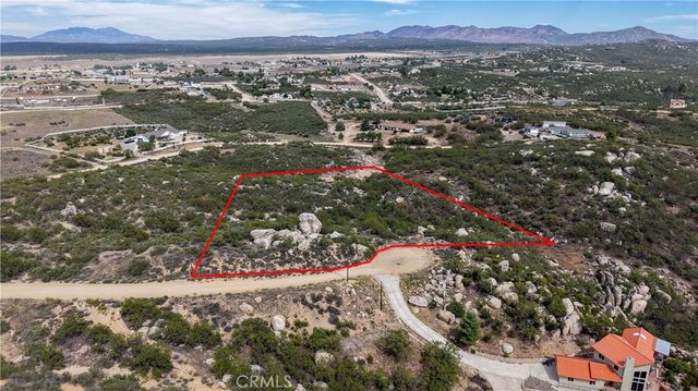 1032 Canyonside Court, Aguanga, CA 92532