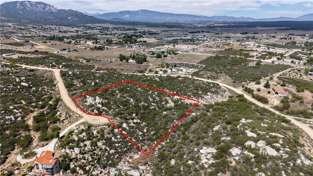 1032 Canyonside Court, Aguanga, CA 92532