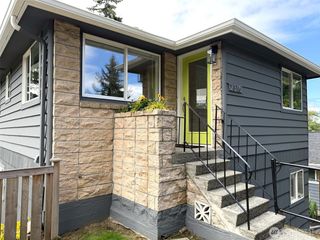 2315 S Bateman Street, Seattle, WA 98108
