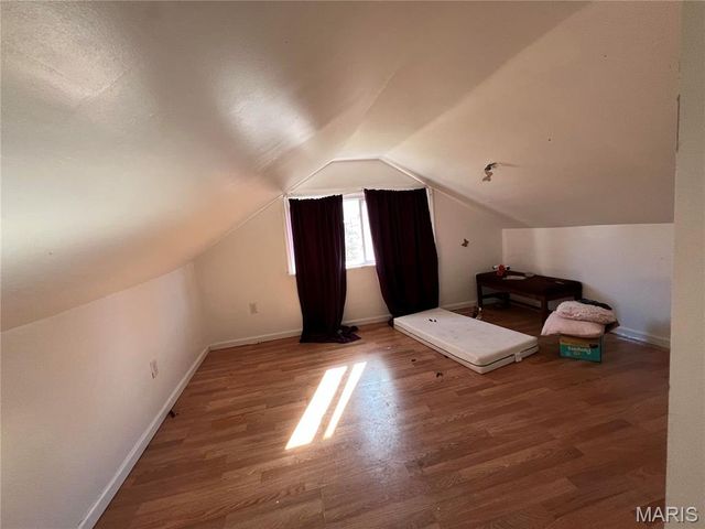 9060 Patrick Drive, St John, MO 63114