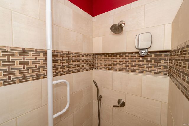 210 River Park Drive, Middlebury, IN 46540