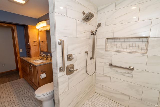 210 River Park Drive, Middlebury, IN 46540
