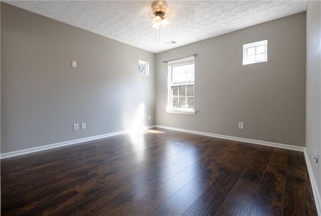 317 W Oaks Trail, Woodstock, GA 30188