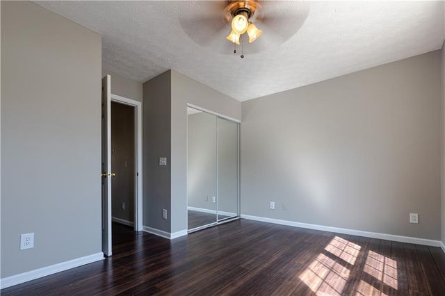 317 W Oaks Trail, Woodstock, GA 30188