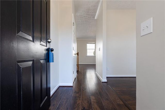 317 W Oaks Trail, Woodstock, GA 30188