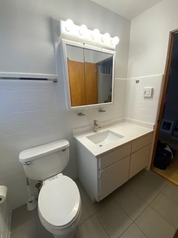 1806 Grove Avenue 1, Berwyn, IL 60402