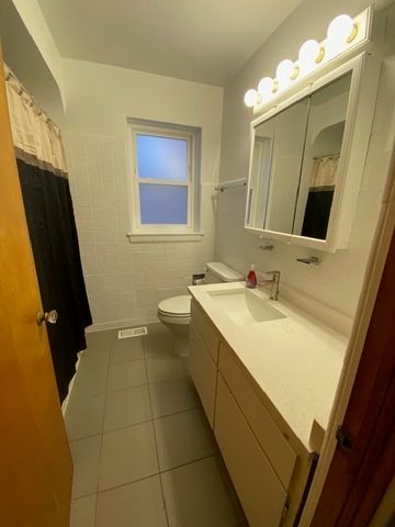 1806 Grove Avenue 1, Berwyn, IL 60402