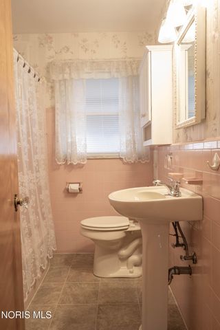 2425 River Road, Maumee, OH 43537
