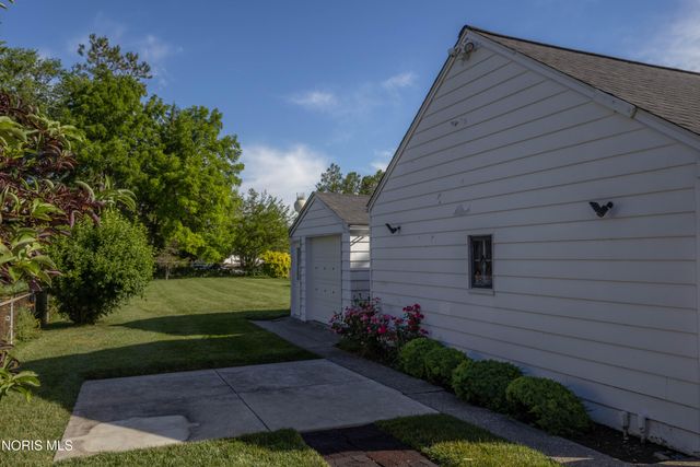 2425 River Road, Maumee, OH 43537