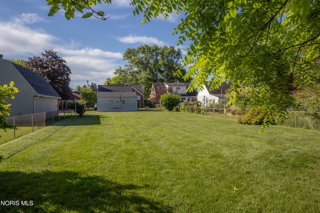 2425 River Road, Maumee, OH 43537
