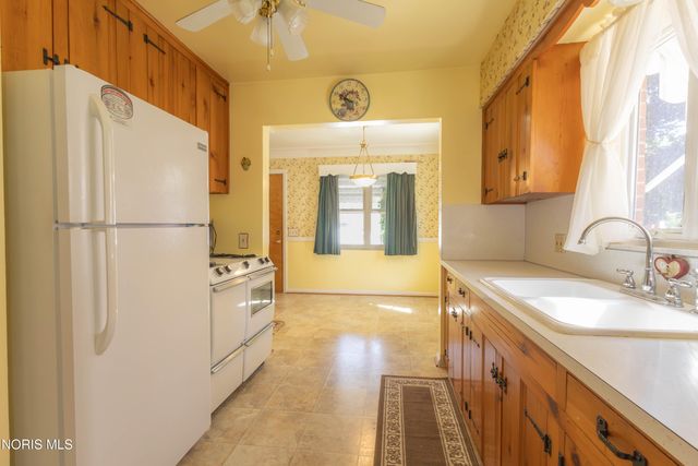 2425 River Road, Maumee, OH 43537