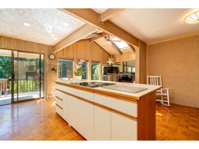 7170 Se 122ND Ave, Portland, OR 97236