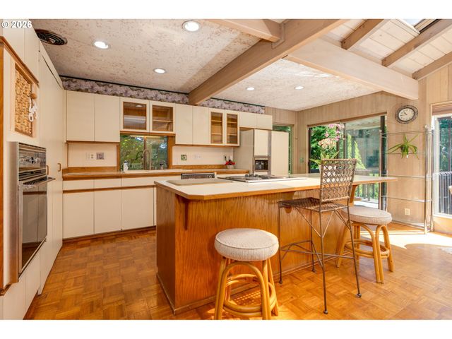7170 Se 122ND Ave, Portland, OR 97236
