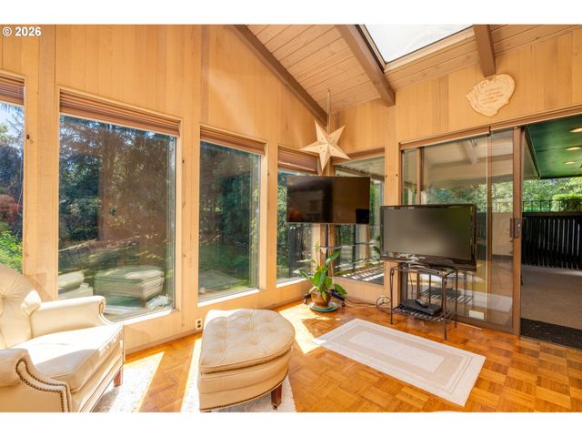 7170 Se 122ND Ave, Portland, OR 97236