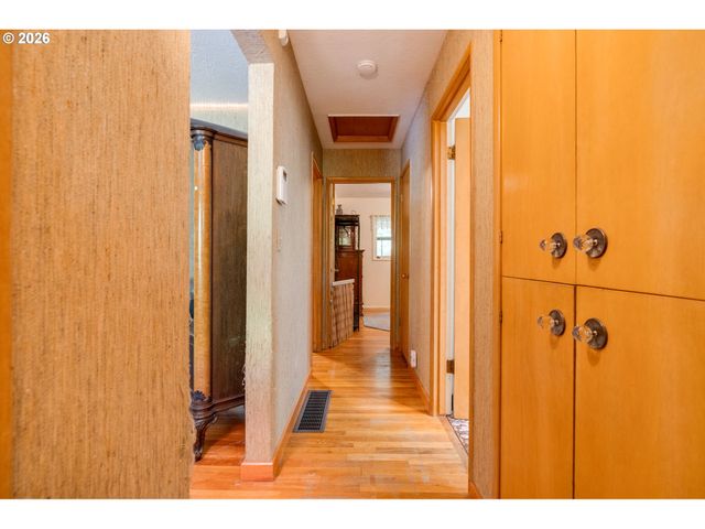 7170 Se 122ND Ave, Portland, OR 97236