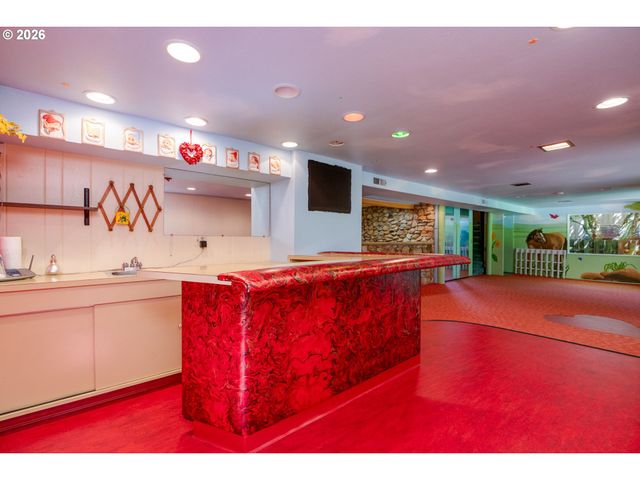7170 Se 122ND Ave, Portland, OR 97236