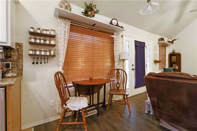 8394 Pine Ridge Lane, Rogers, AR 72756