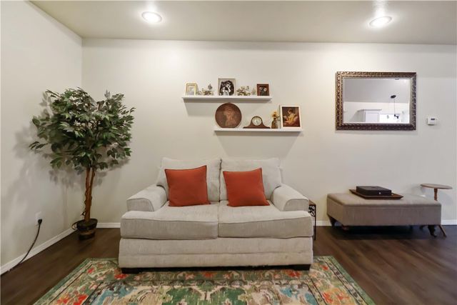 8394 Pine Ridge Lane, Rogers, AR 72756