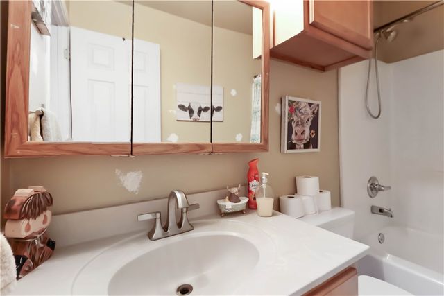 8394 Pine Ridge Lane, Rogers, AR 72756